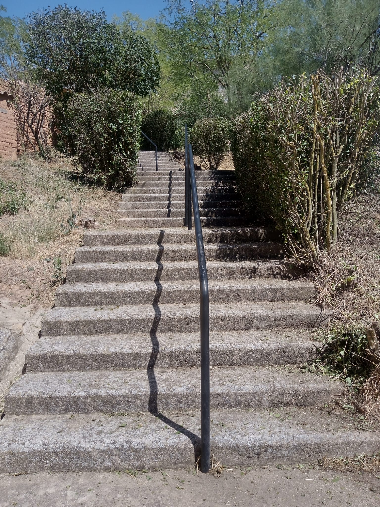 Escalera de acceso a la Iglesia.